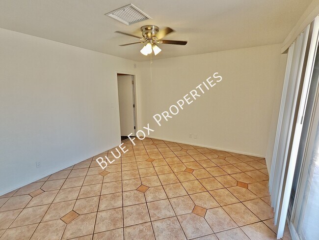 Building Photo - 3857 E Edison Pl
