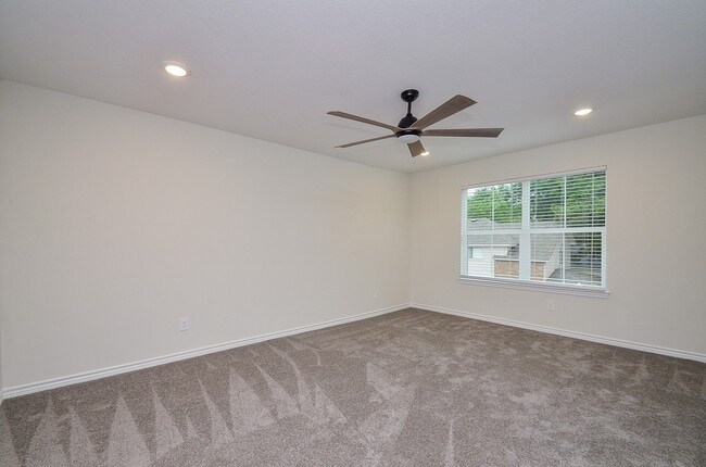 Building Photo - 12961 Orion Ct E