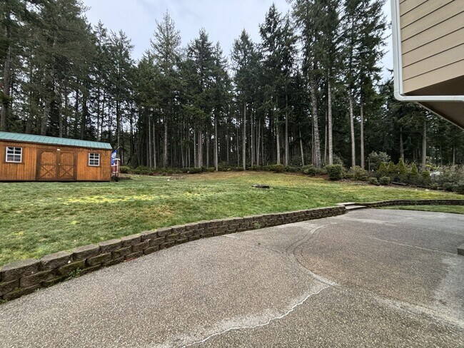 Building Photo - Silverdale 2 Story Home 4bed 2.5 bath