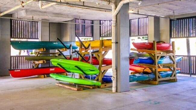 Building Photo - 12000 Sweet Pl