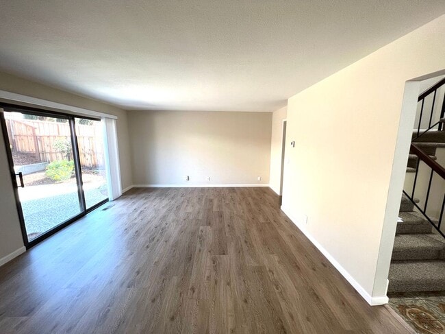 Building Photo - 788 Salt Lake Dr