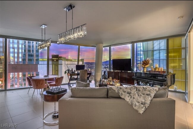 Primary Photo - 3722 S Las Vegas Blvd