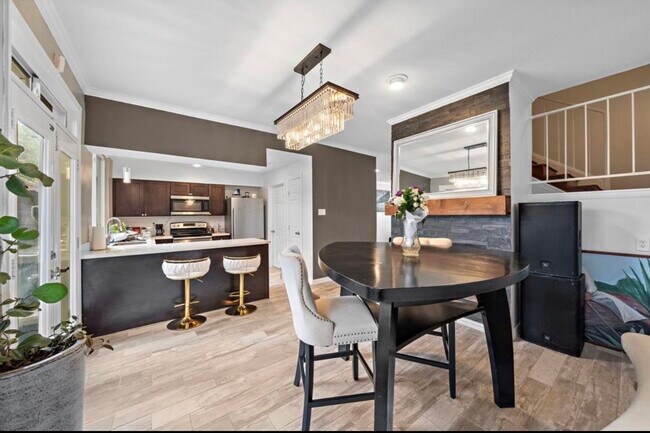 Building Photo - 15167 Kimberley Ct