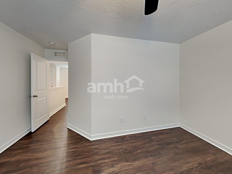 Building Photo - 4537 N Alester Ave