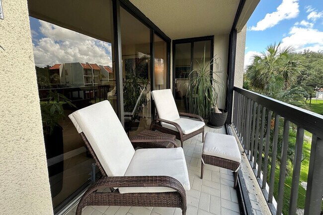 Building Photo - 2480 Presidential Way