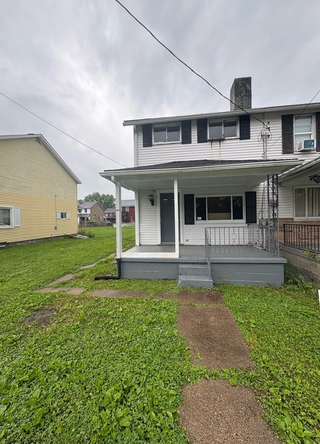 Primary Photo - 1146 1st St