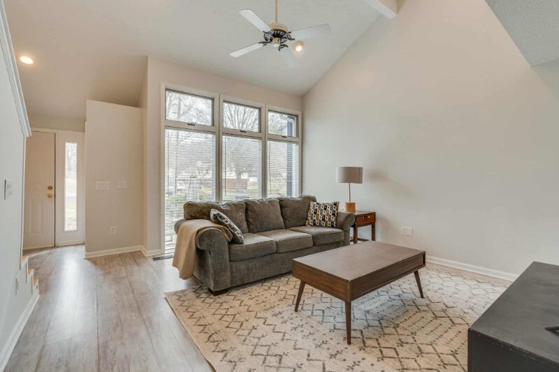 Building Photo - 5009 Emerald Dr