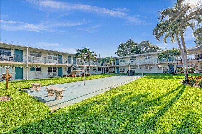 Building Photo - 7401 Pines Blvd