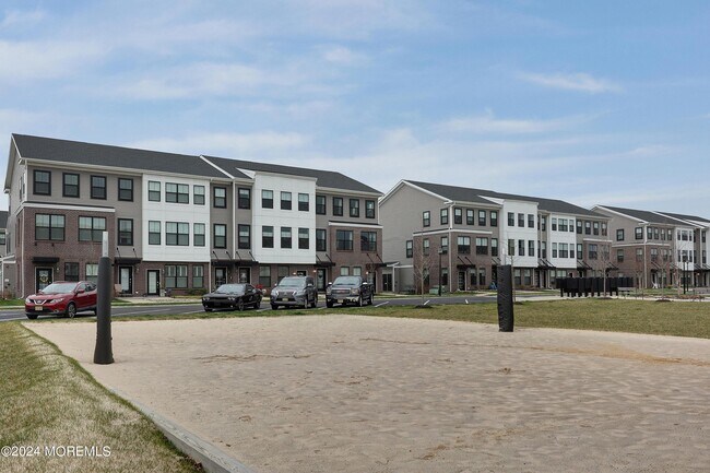 Building Photo - 50 Midway Rd S