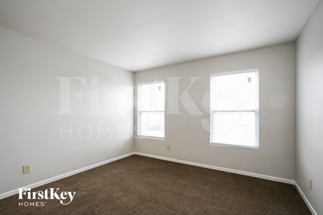 Building Photo - 10094 Golden Dr