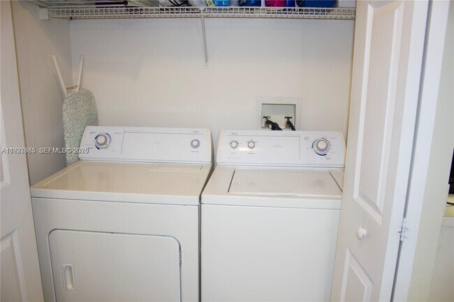 Building Photo - 3145 NE 184th St