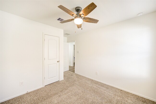 Building Photo - 5406 Castlebury Meadows Dr