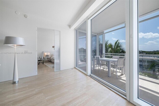 Building Photo - 9001 Collins Ave