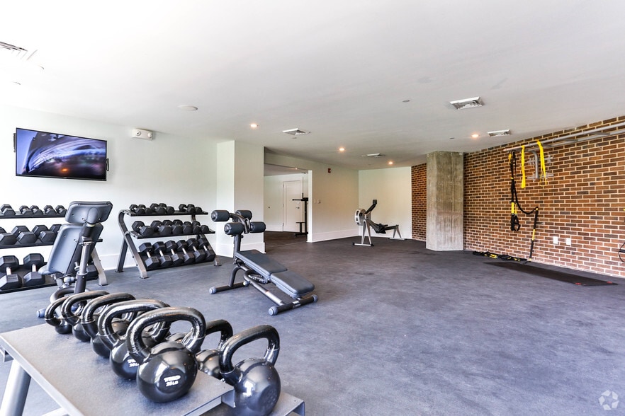 crossfit room - Berkshire Dilworth