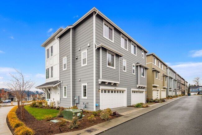 Building Photo - Duvall 4 Bedroom 4 Bath Townhome with 2 Car Attached Garage and A/C! LONG TERM RENTAL DISCOUNT AV...