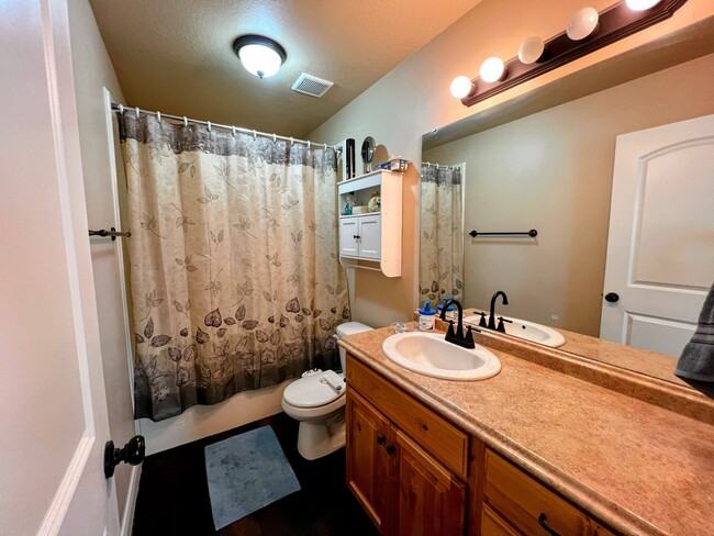 Master Bath - 1913 S 1325 W