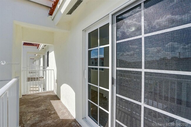 Building Photo - 58 SW 3rd Ct