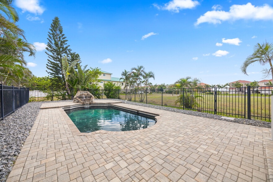 Building Photo - 1340 Apollo Beach Blvd S