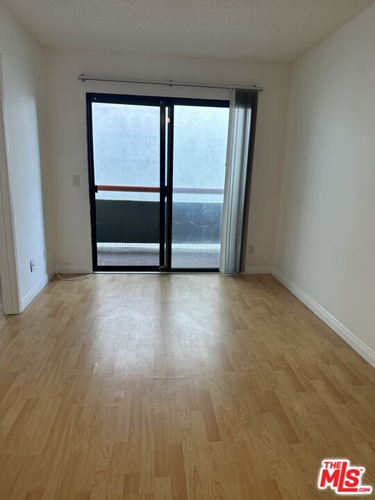 Building Photo - 955 Normandie Ave