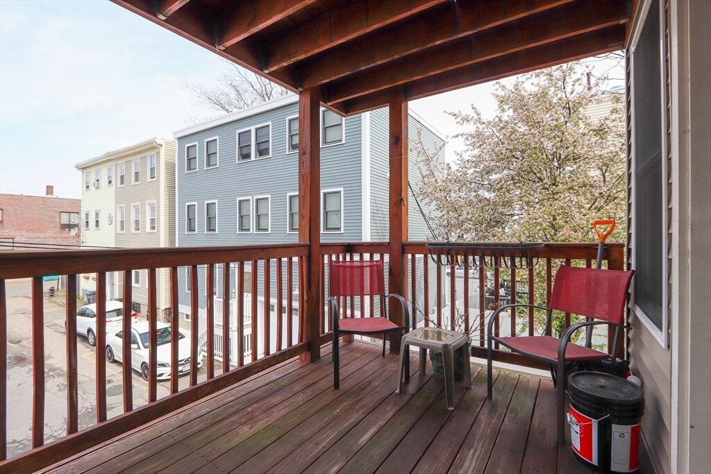 Building Photo - 104 D St