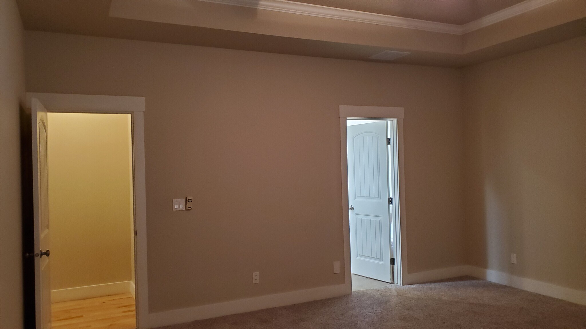 Building Photo - 638 W Cedar Pointe Way