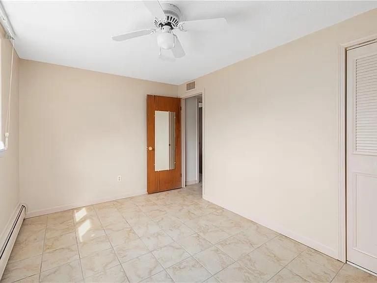 Building Photo - 510 Child St