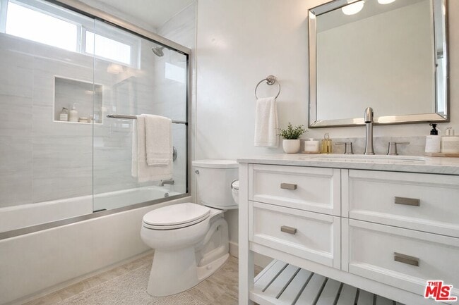 Building Photo - 1724 Arizona Ave