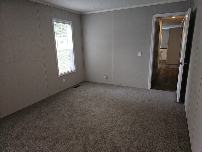 Building Photo - 9614 Seaway Dr