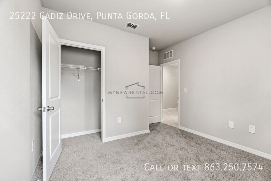 Building Photo - 25222 Cadiz Dr