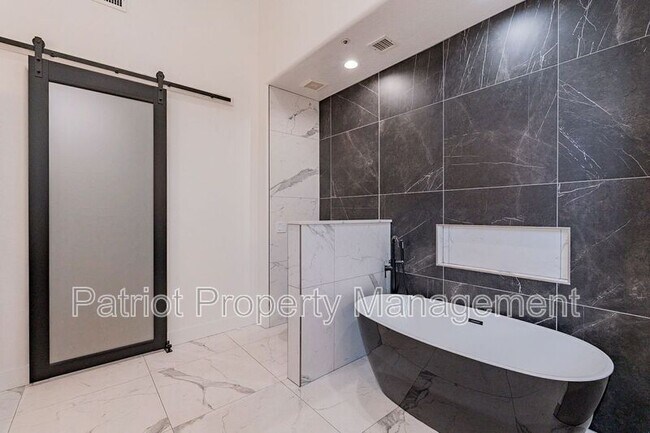 Building Photo - 13607 E Geronimo Rd