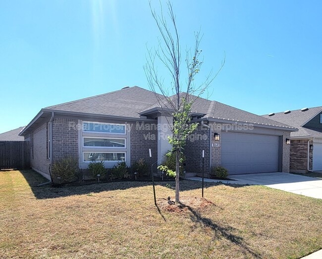 Building Photo - 18641 Cantar Dr