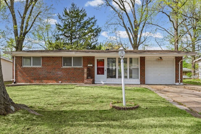Building Photo - Newly Renovated 3BR + Finished Basement