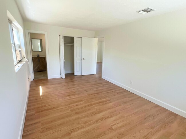 Building Photo - 4787 Tortuga Dr