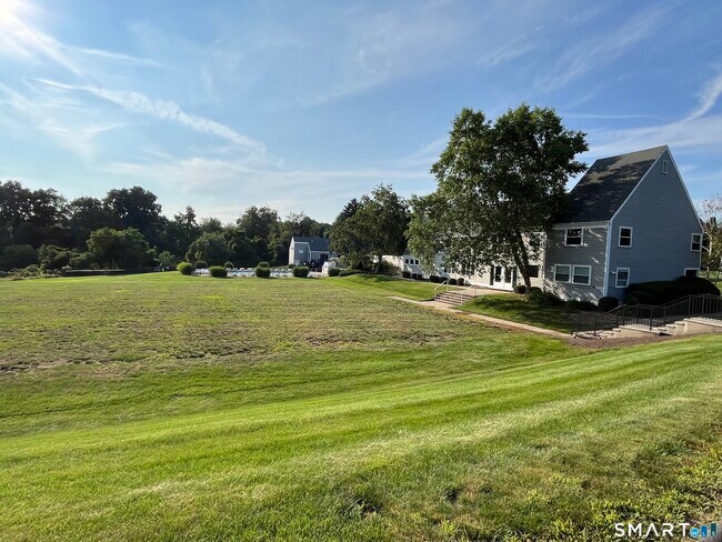 Building Photo - 124 Colonial Hill Dr