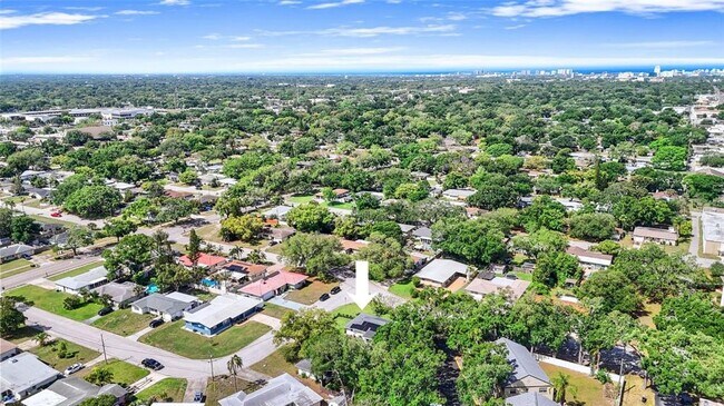 Building Photo - 101 N Mercury Ave