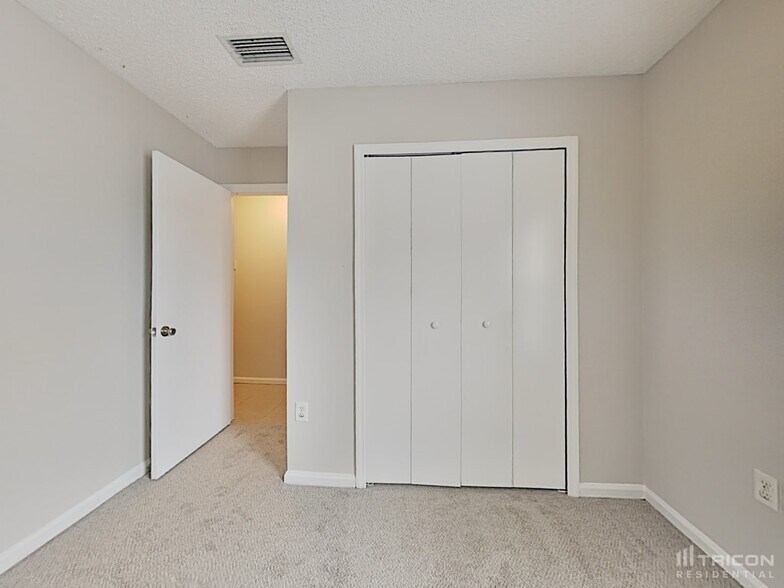 Building Photo - 7944 Cherry Blossom Dr S