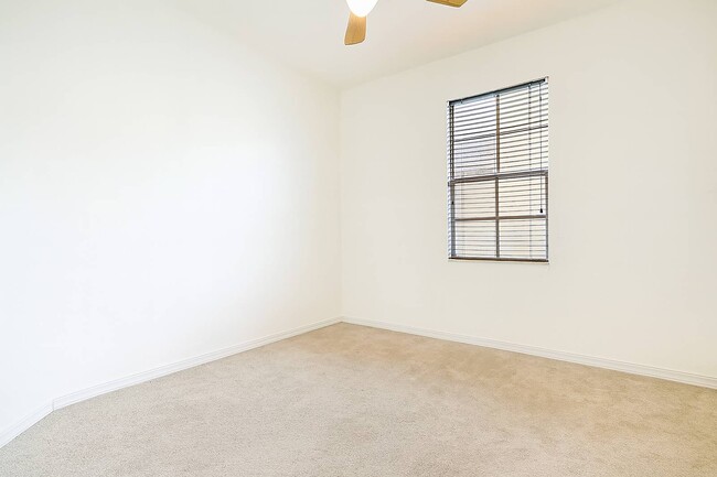 Building Photo - 135 Seagrape Dr