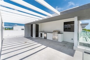 Building Photo - 3270 Bird Ave