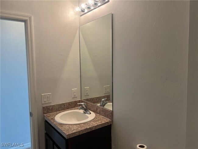 Building Photo - 2709 Loreto Ct
