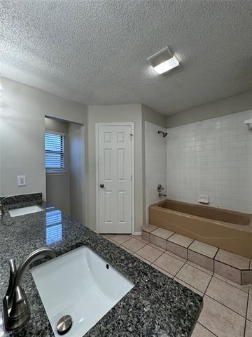 Building Photo - 459 Little Valley Ct