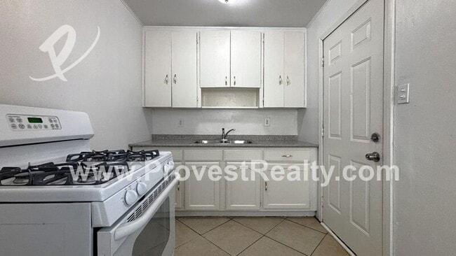 Building Photo - 15990 Yucca St