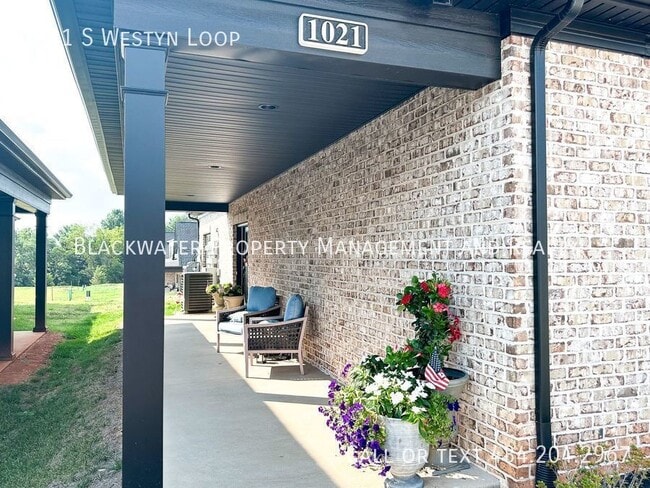 Building Photo - 1021 S Westyn Lp