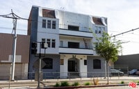 Building Photo - 1420 Flower St