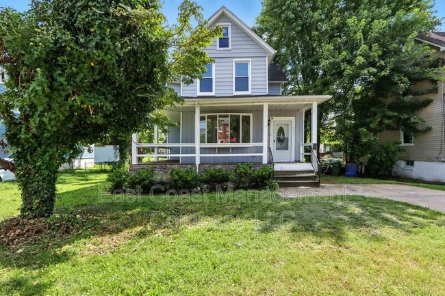 Building Photo - 3103 Rosekemp Ave
