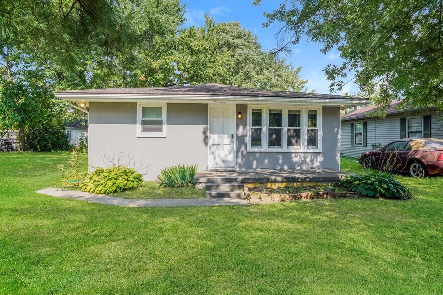 Building Photo - 3812 St Joseph Rd