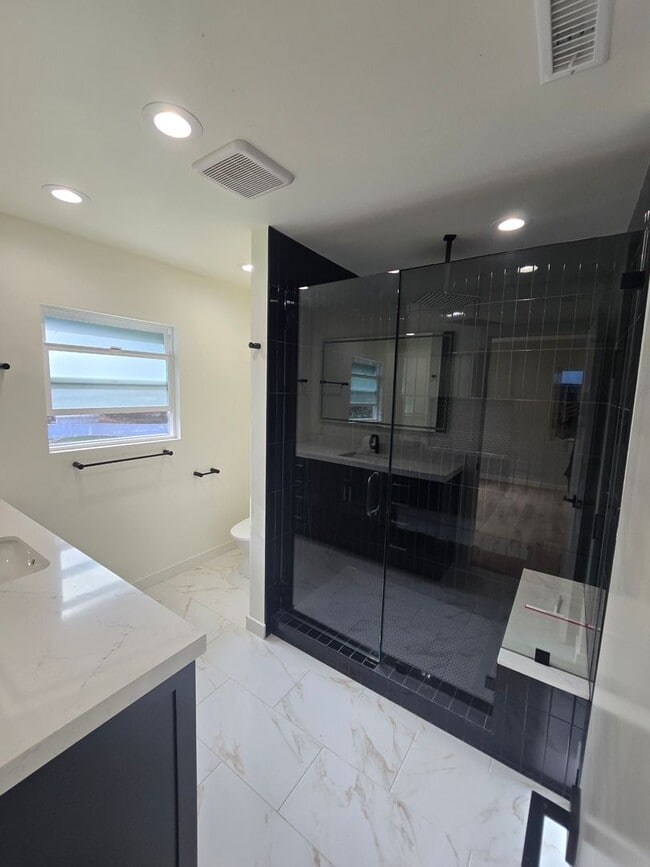Building Photo - 14164 Bahama Cove