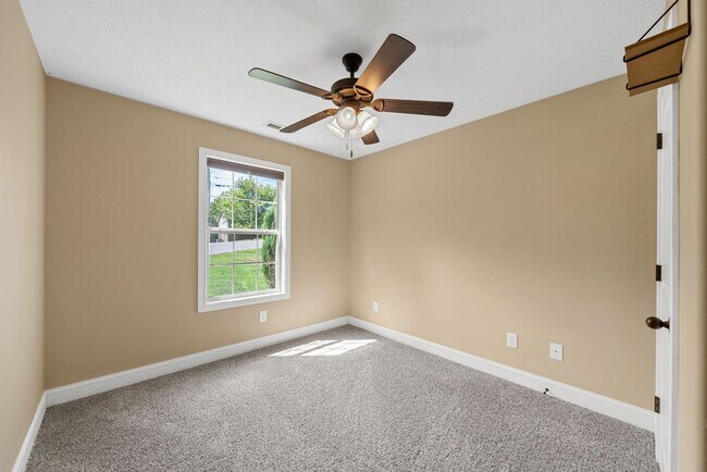 Building Photo - 1314 Hand Dr