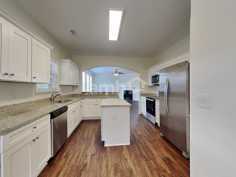 Building Photo - 216 Giants Ridge Rd