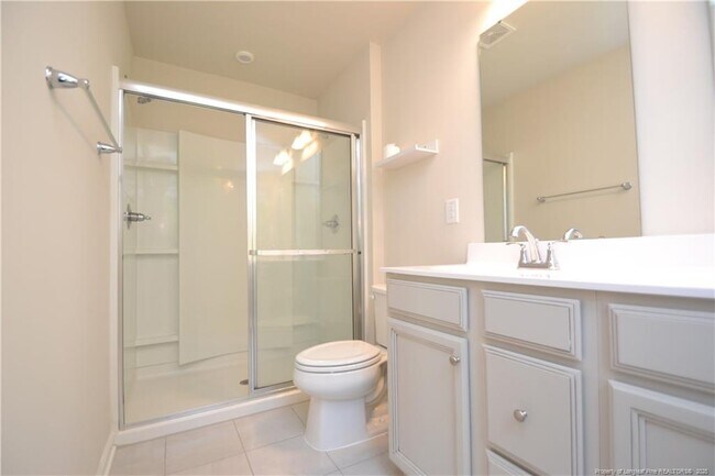 Building Photo - 1006 Romeria Dr