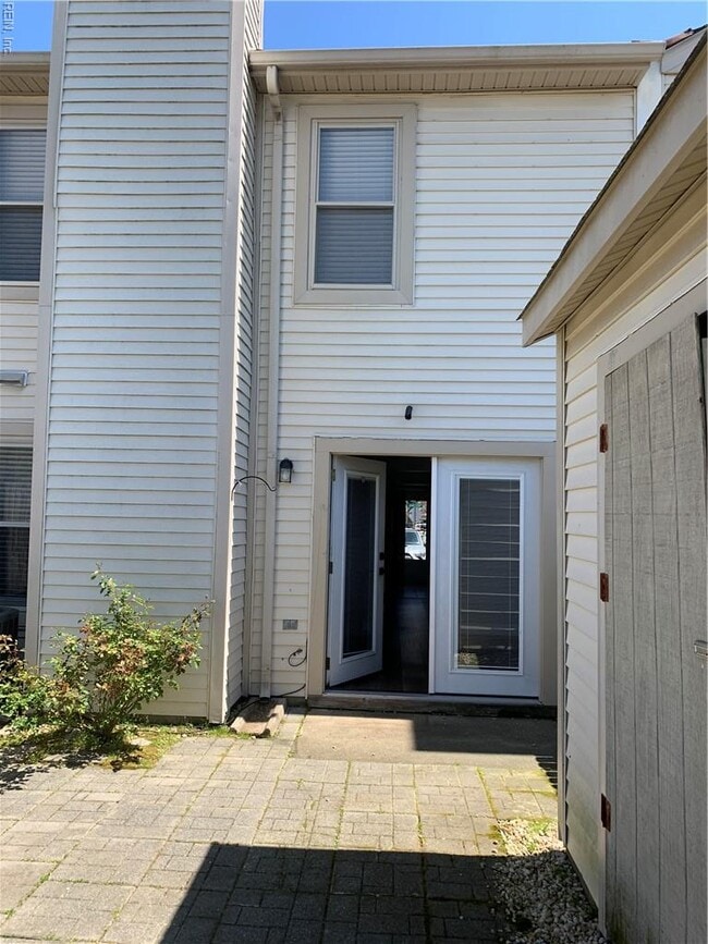 Building Photo - 1654 Jameson Dr